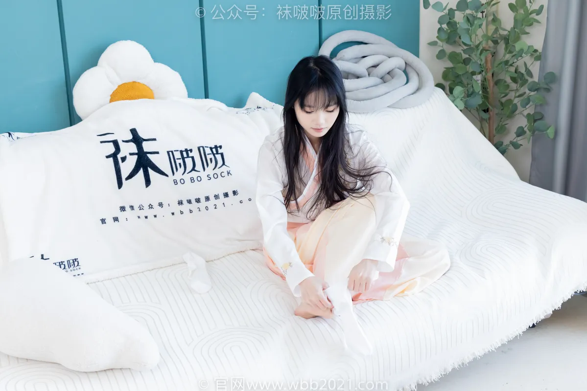 [BoBoSocks袜啵啵] NO.518 甜甜圈-平底鞋、白棉袜、裸足、汉服古装（超长花絮版） - BoBoSocks袜啵啵